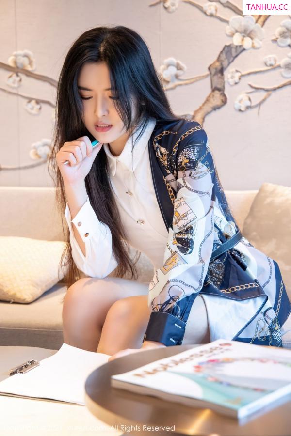 白露小猪  楚楚动人白露小猪 婀娜多姿曼妙身段第13张图片
